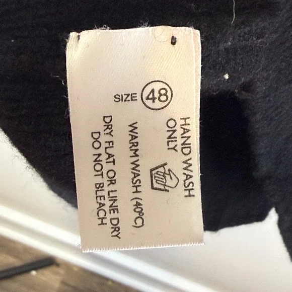 Peter Scott Black Sweater Vest Men's Sz 48 100% Lambs wool Lahinch Golf Club SEE - Picture 6 of 6